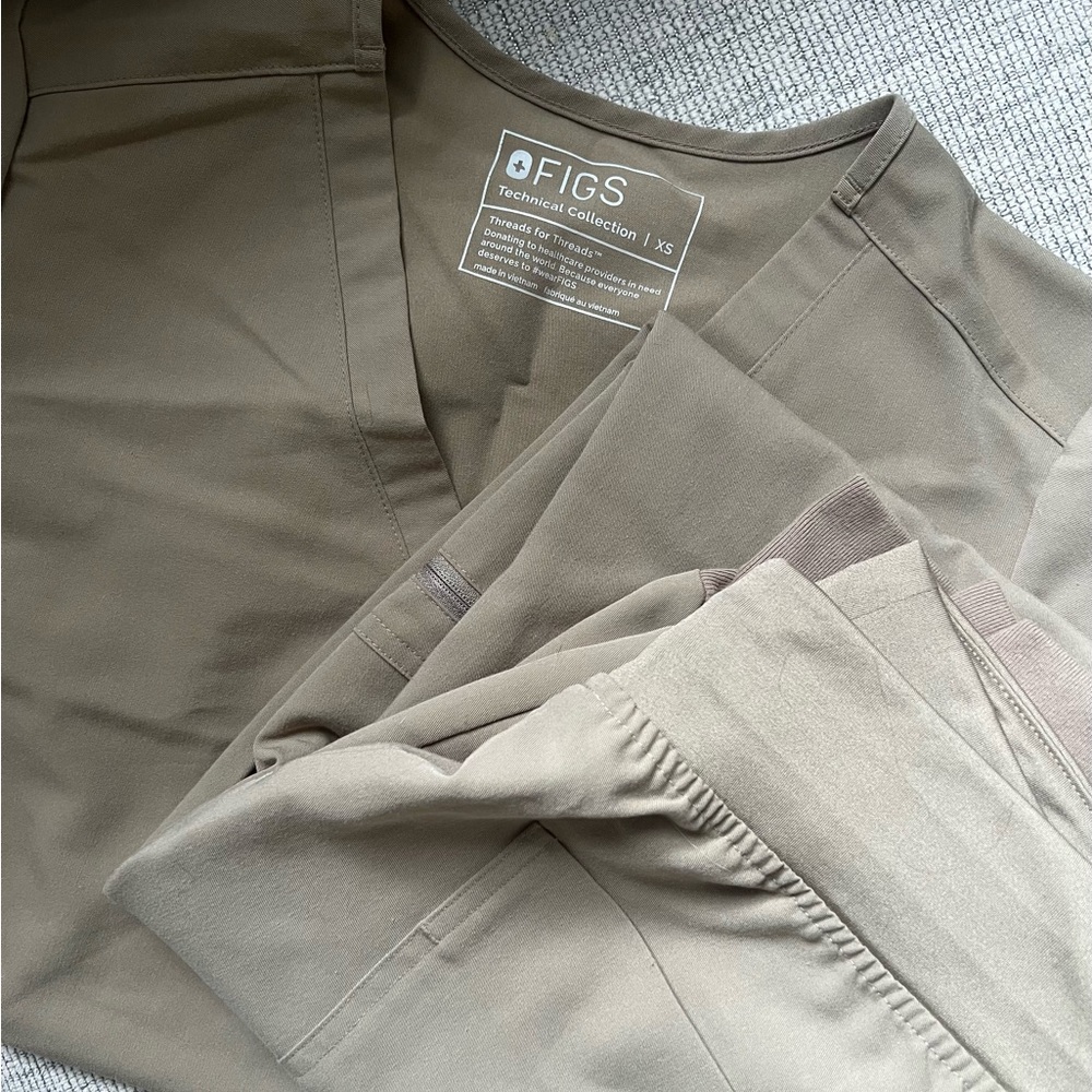 FIGS High Waisted Jogger Scrubs